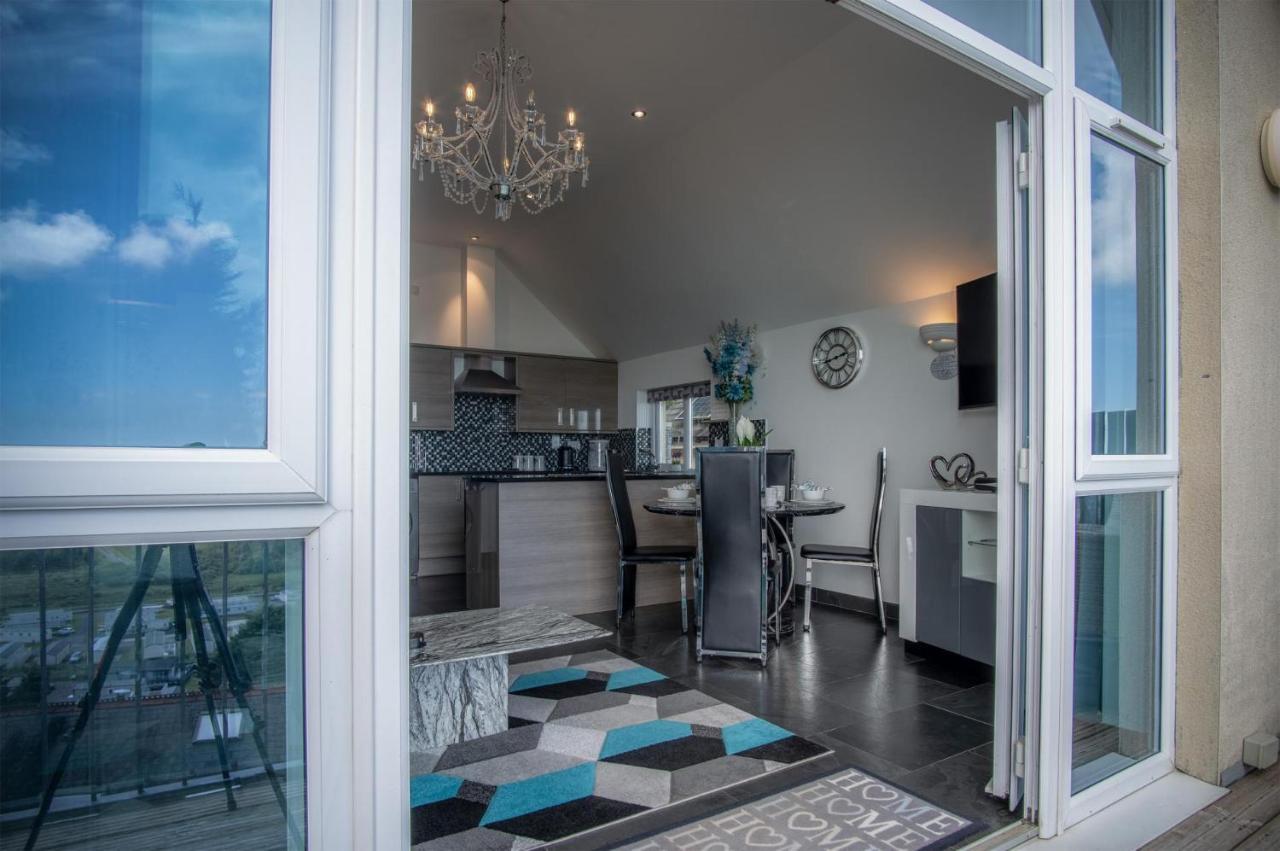 Nautilus - 2 Bedroom Apartment - Pendine Εξωτερικό φωτογραφία